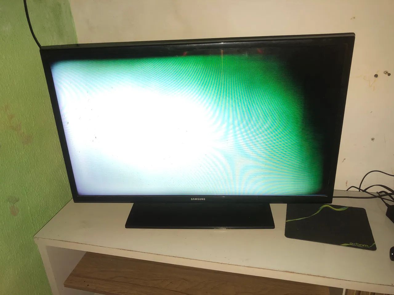 Tv Samsung 32 polegadas com defeito de imagem 444716943472732161