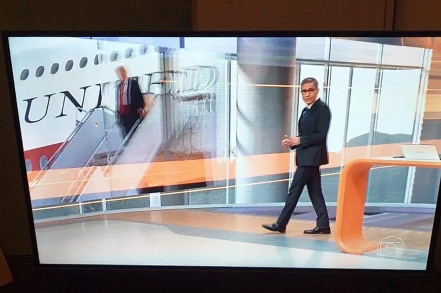 TV AOC ROKU 32
