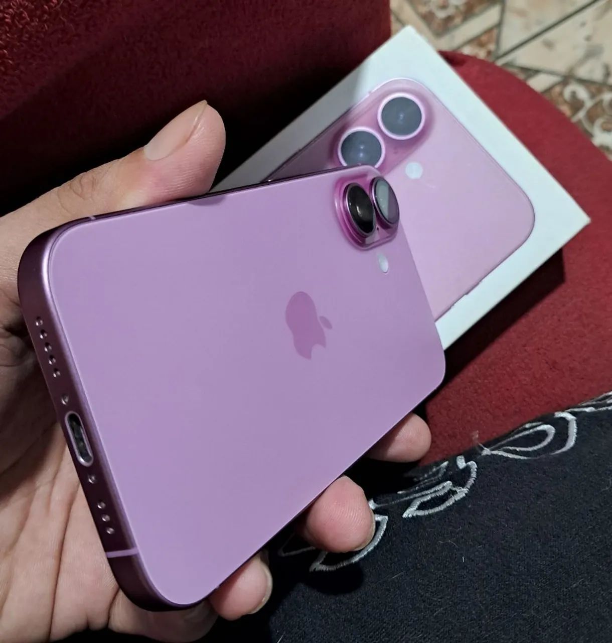 Iphone 16 LINDO ..Impecável, caixa documento e acessórios  - Foto 3