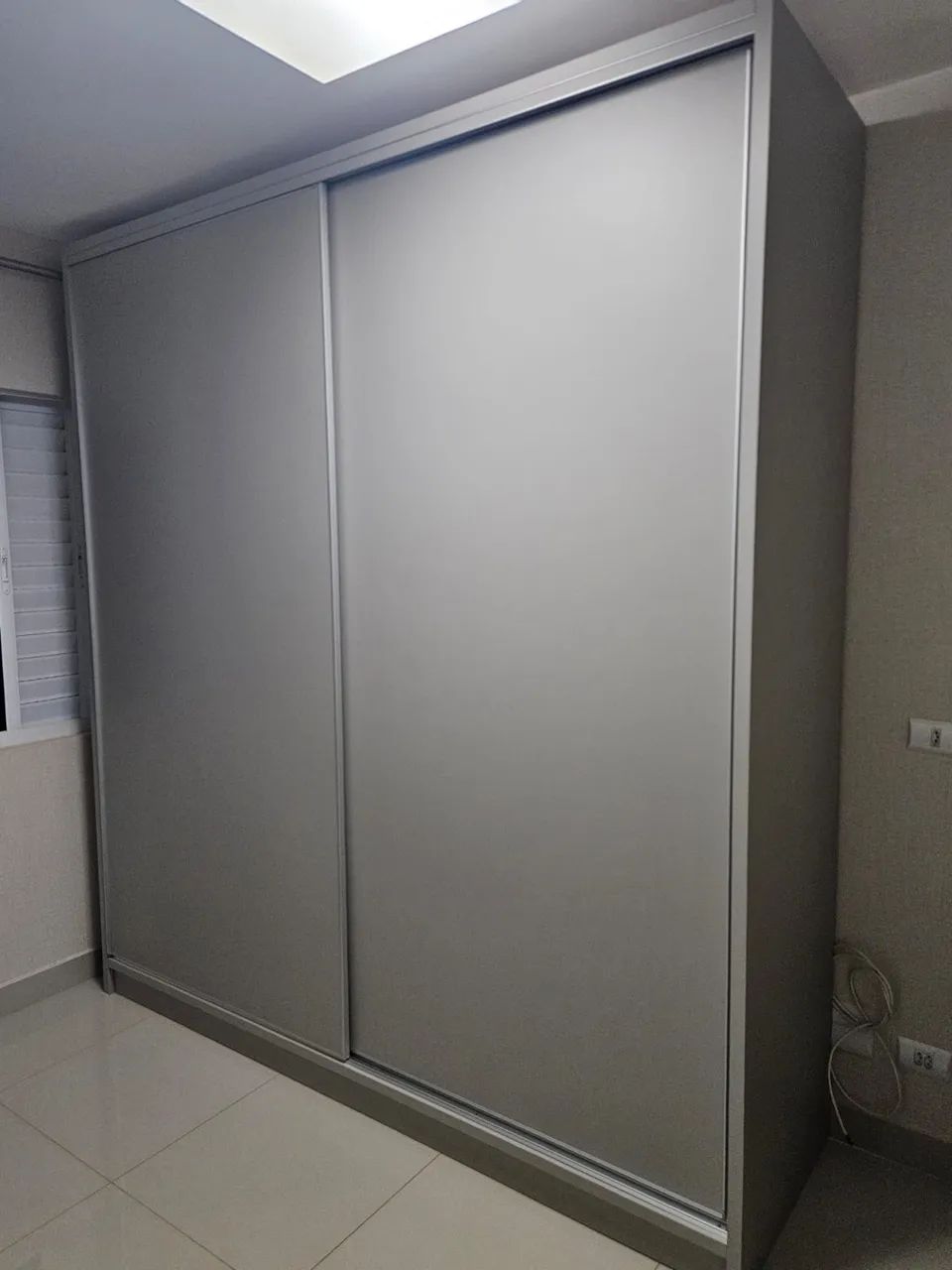 Guarda roupas - muito novo - Foto 2