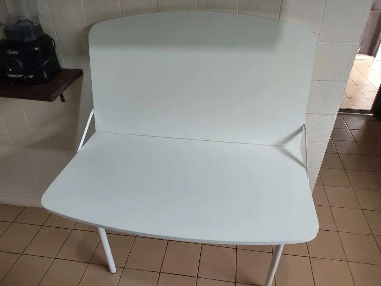 Mesa dobravel com 2 bancos - Foto 2