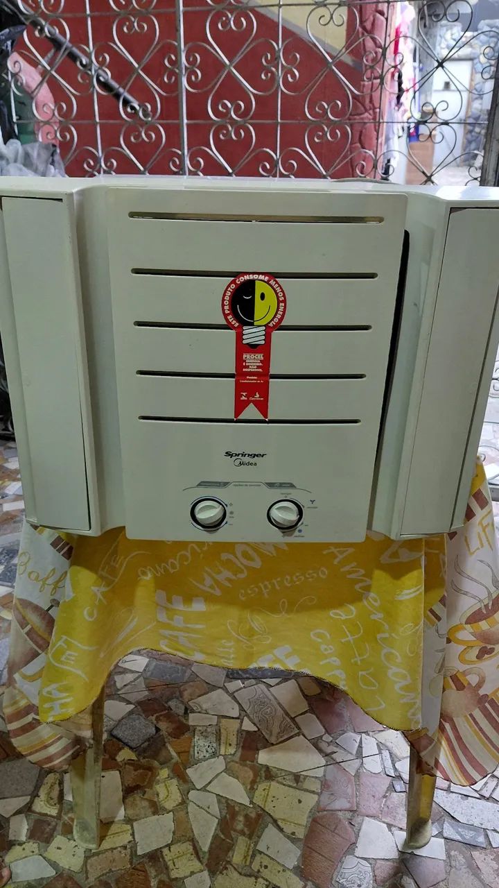Ar-condicionado de janela springer 10000 BTU 220v 