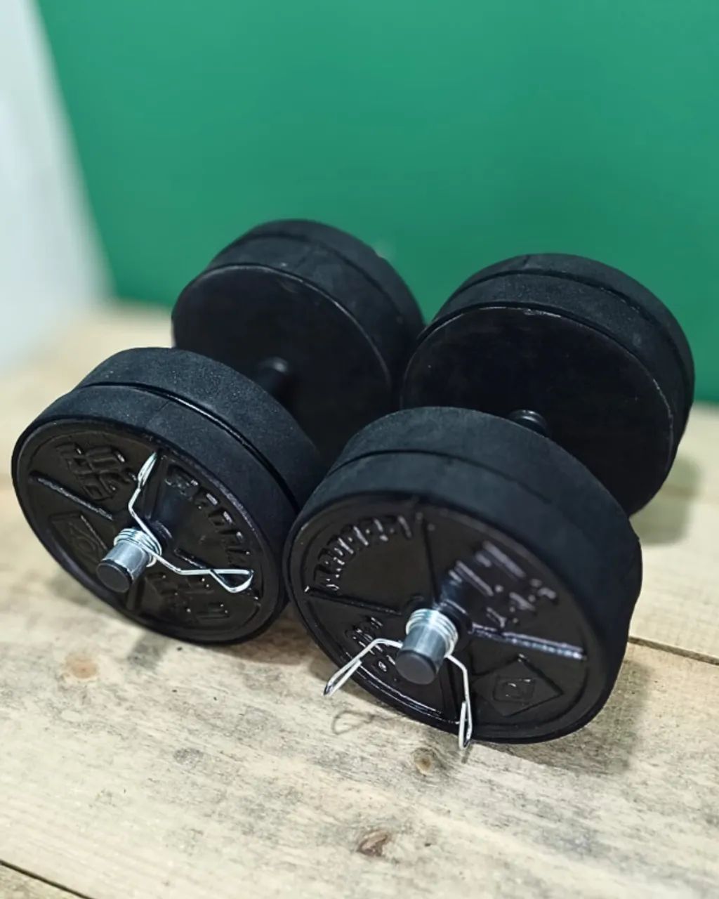 PAR DE HALTERES 10KG FEITOS COM ANILHAS DE CONCRETO