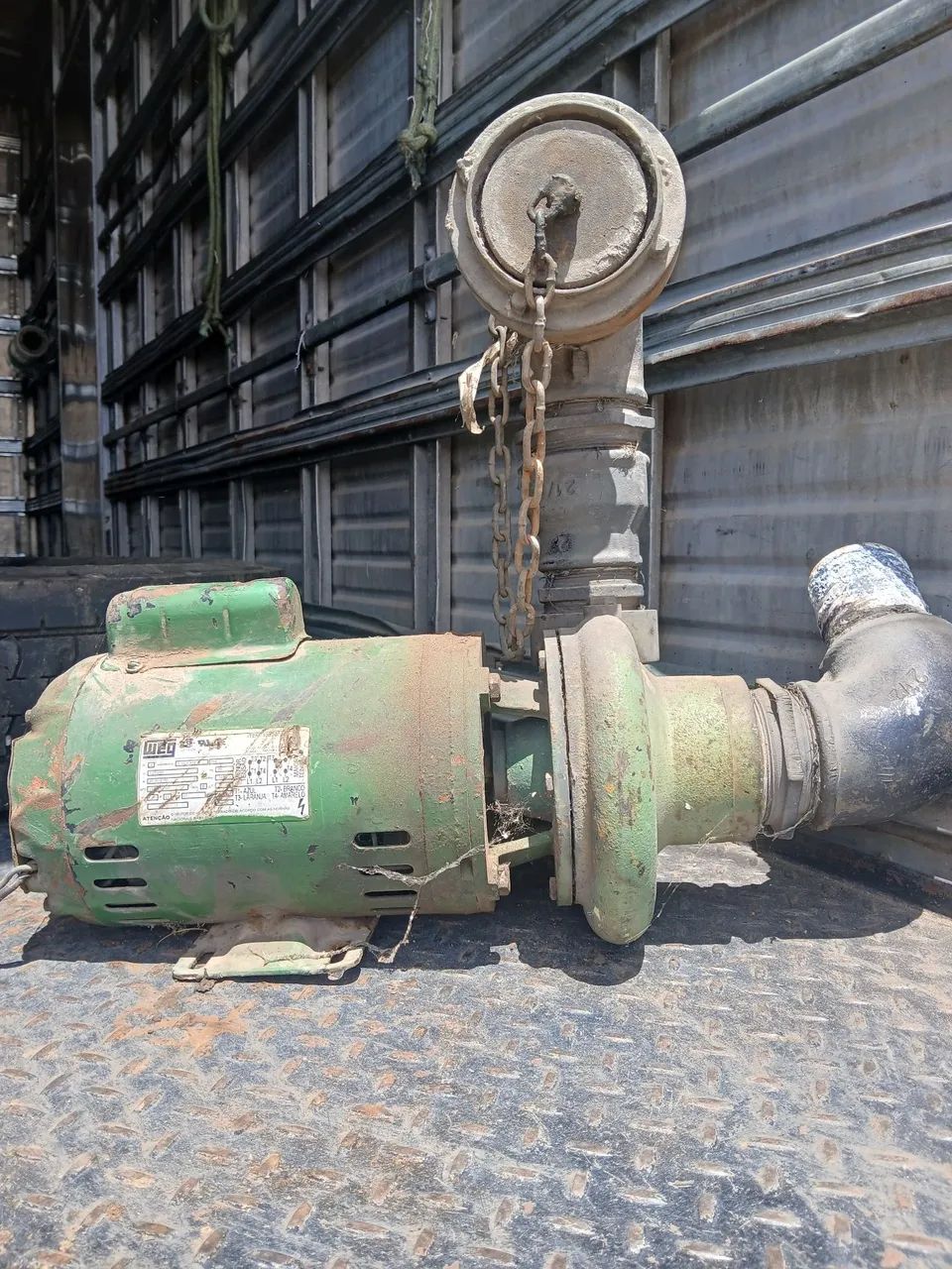 Vende-se bomba d'água de irrigação 