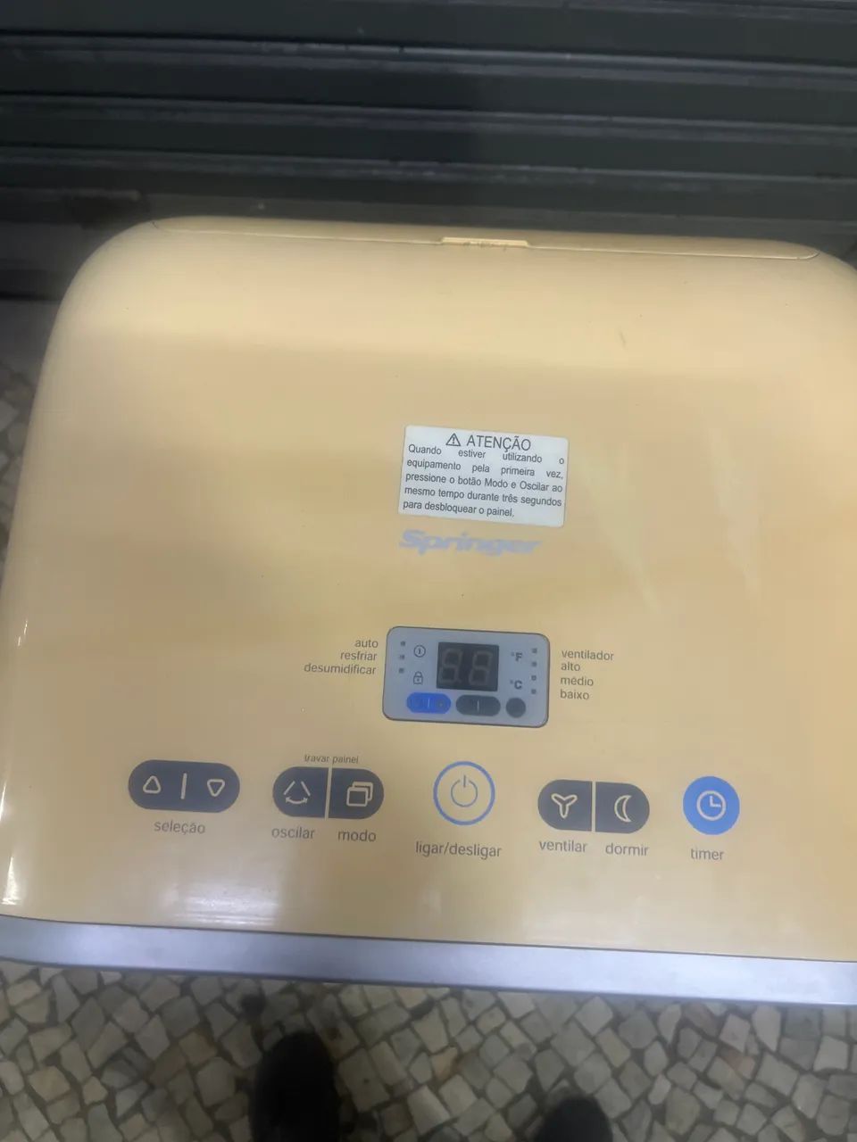 Ar condicionado portátil 12.000 btus funcionando - Foto 2