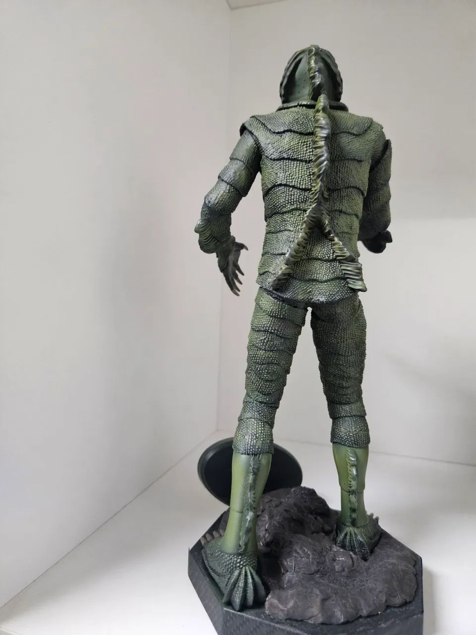  Monstro da lagoa negra estátua 30cm - Foto 3