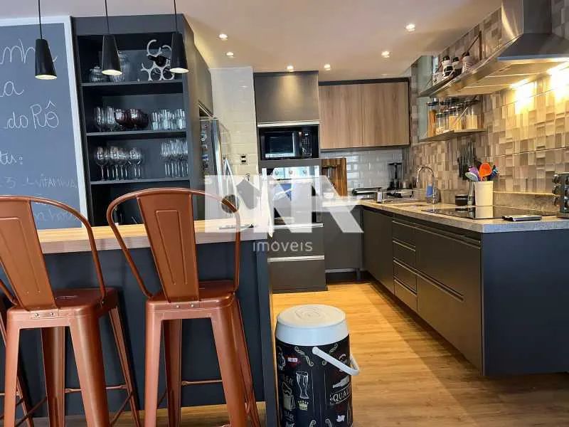 Apartamento : / Residencial / Gávea