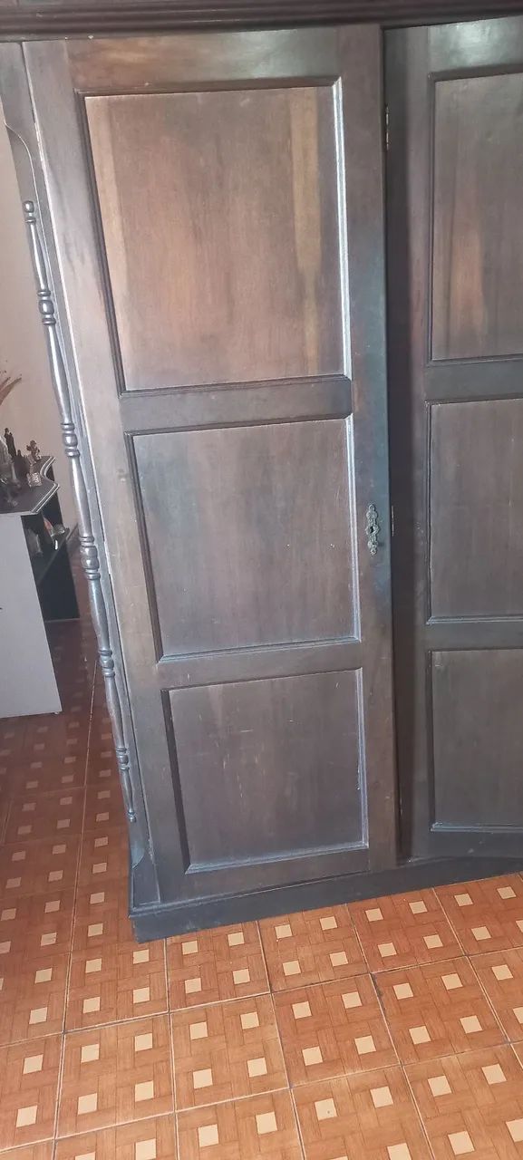 Guarda roupa madeira maciça  - Foto 2