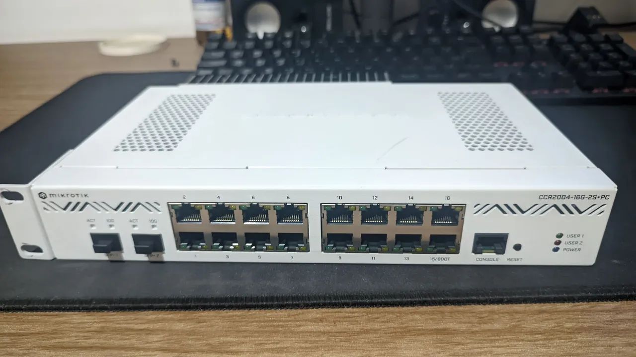 Mikrotik CCR2004-16G-2S+PC - Foto 3