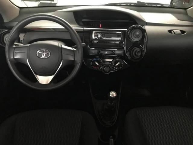 TOYOTA ETIOS 1.5 X SEDAN 16V FLEX 4P MANUAL. - Foto 2