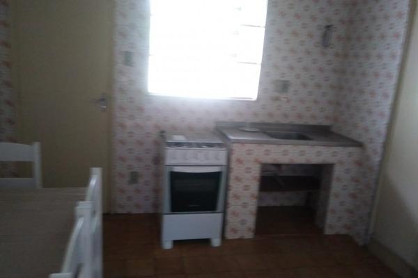Vendo- Casa com três dormitórios, a 1 km do Centro de São Lourenço! - Foto 13