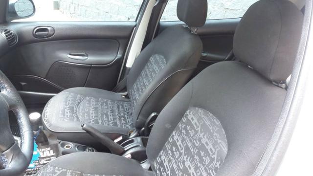 Peugeot 206 Gnv/2007 - Foto 6