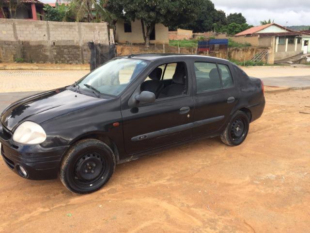 Clio Sedan 2002 - revisado