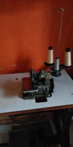 Máquina de overloque