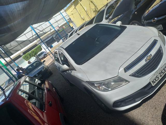 Está ponto para financiar pegar outro carro de menor * - Foto 2