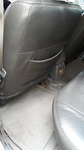 Hilux ano 2002 R$33,000 - Foto 7