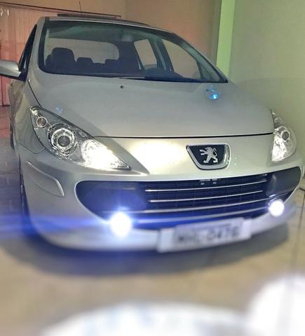 Peugeot 307 1.6 manual 2011 com teto e couro
