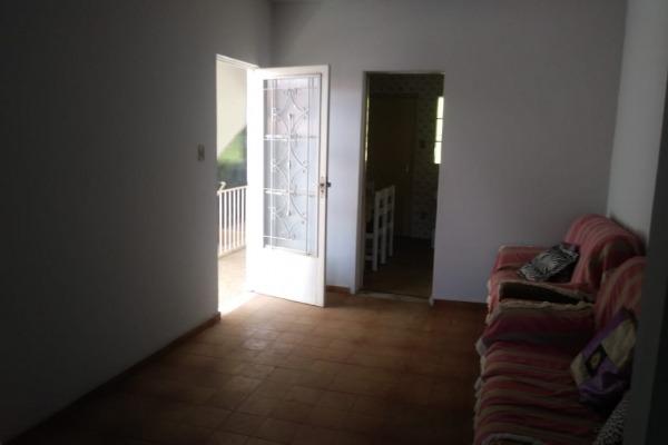 Vendo- Casa com três dormitórios, a 1 km do Centro de São Lourenço! - Foto 12
