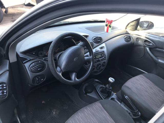Ford Focus 1.6 sedan - Foto 4