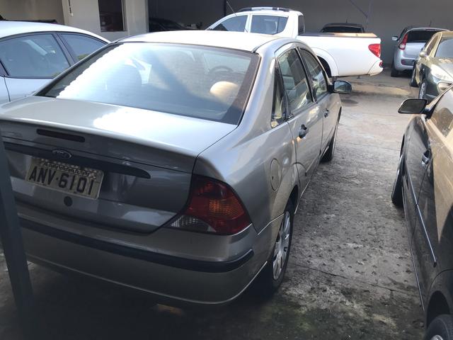 Ford Focus 1.6 sedan - Foto 3
