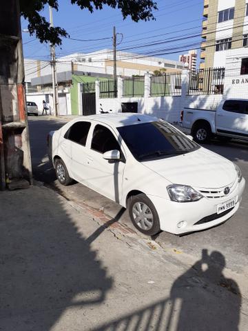 Etios Sedan X Modelo 2015 - Foto 4