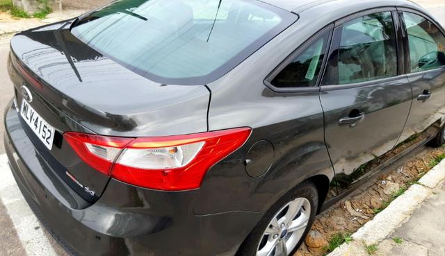 Focus Sedan 2.0 - Foto 4