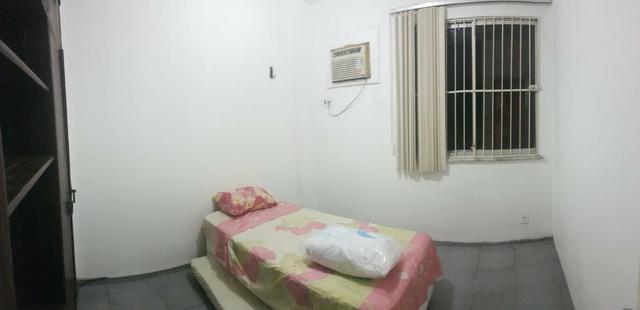 Apartamento mobiliado, 3 qts, 3 ar condicionado, salar com ar, 3 banheiros - Bairro centro - Foto 3