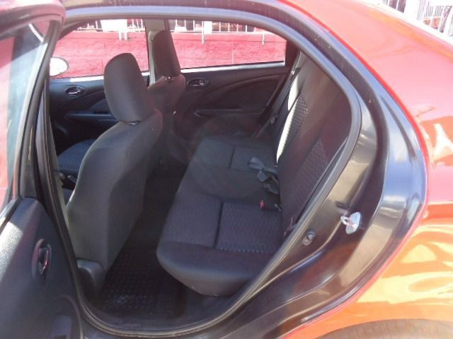 Toyota - Etios Sedan 1.5 X + GNV - Foto 9