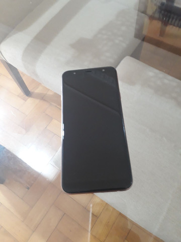 SAMSUNG J4+ 32 GB
