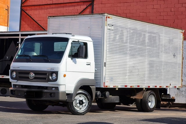 VOLKSWAGEN 8-160 / 2012  PARCELAMOS 