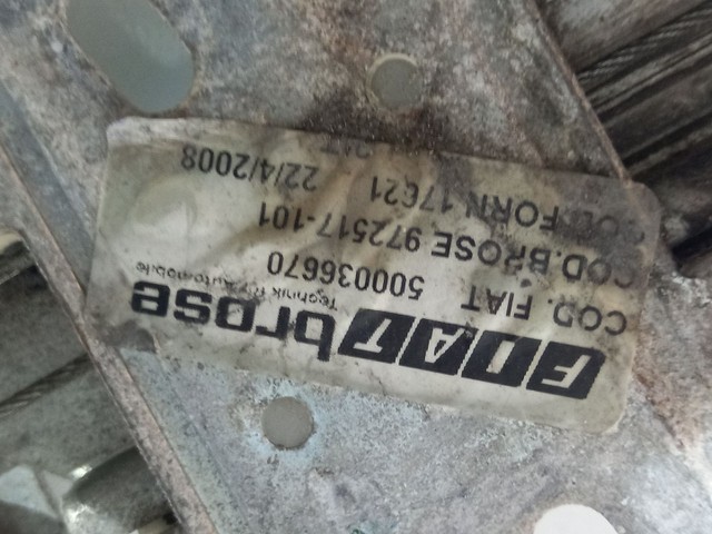 Maquina Vidro traseira Direita Uno/ Elba/ Prêmio Manual  - Foto 2