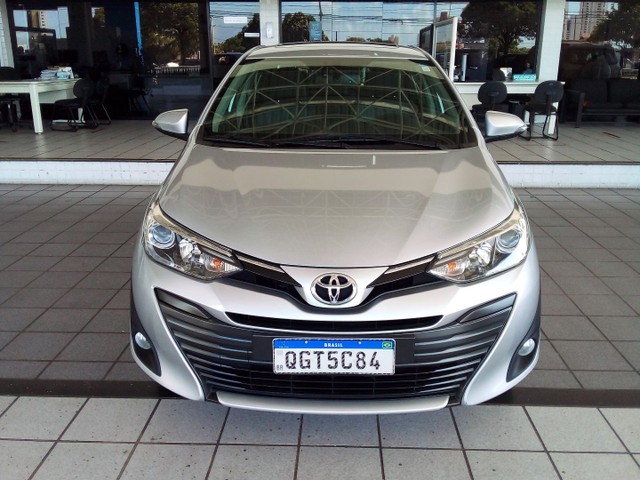 YARIS SEDAN