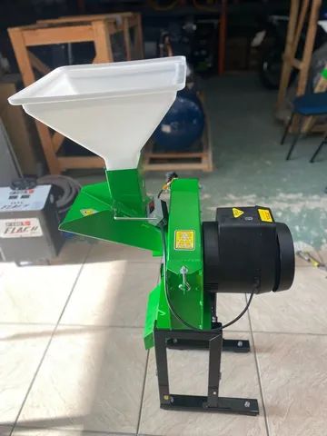 Trituradora Forrageira Trf80 2cv 220v 6 Martelos Moveis Trapp - Foto 3