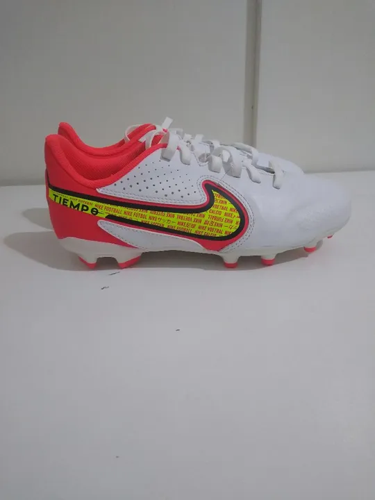 Chuteira Nike original Infantil Tamanho 32