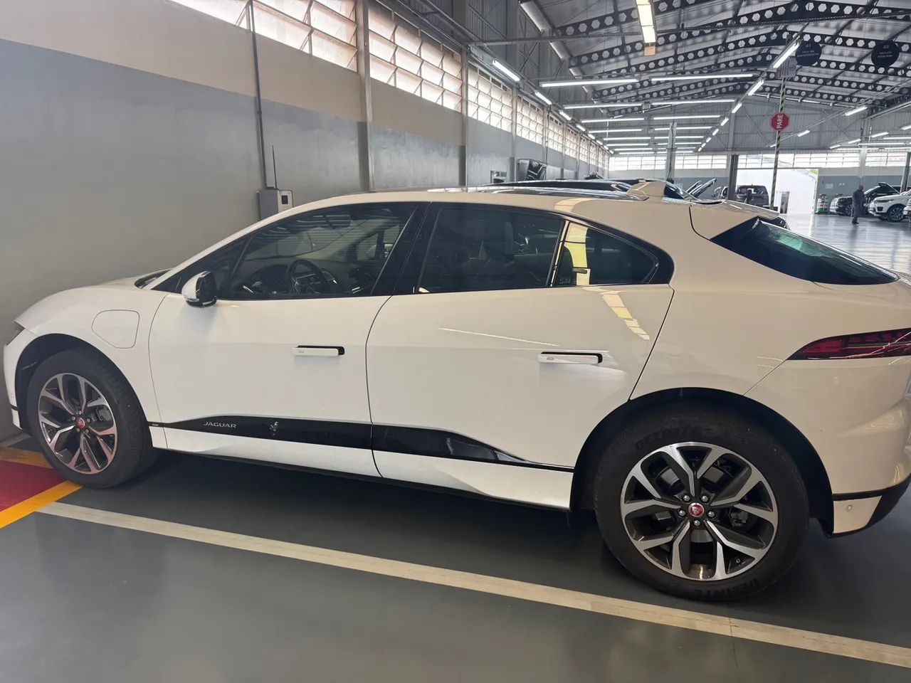 Jaguar I-Pace SE E400 AWD Aut. (elétrico) 2020 - Foto 4