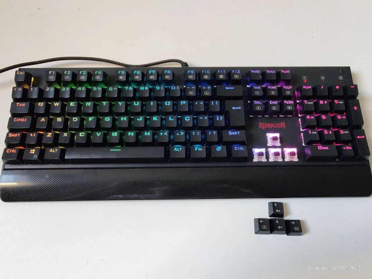 Teclado Gamer com Switch Mecânico Redragon KALA (K557) ABNT2 Revisão DIY - Switch Brown - Foto 5