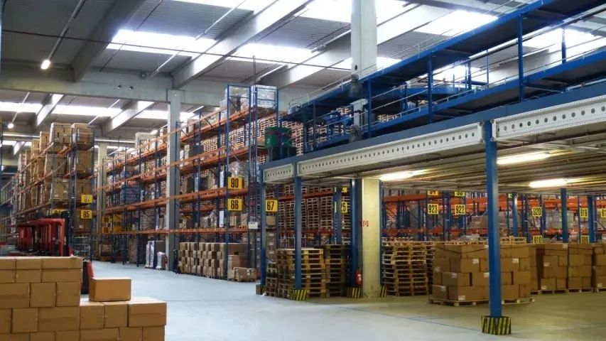 Fábrica de Equipamentos e Móveis Hospitalares à Venda