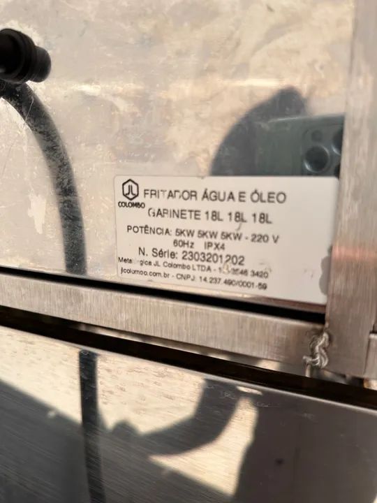 Fritadeira água e oleo 3 cubas 18 litros cada Cuba  - Foto 4