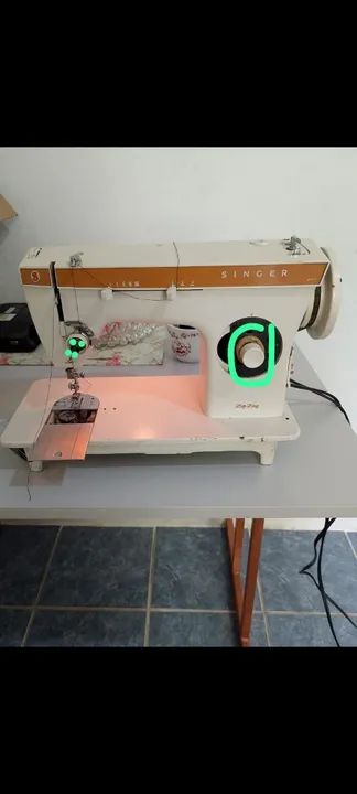 Máquina de costura Singer 247