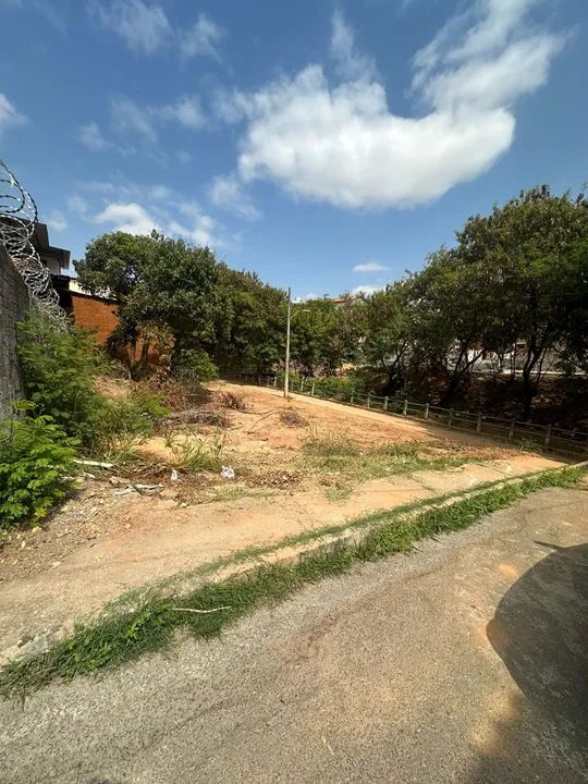 vendo Lote sensacional  330° metros   ou metade 170° metros   próximo  Cristiano Machado - Foto 3