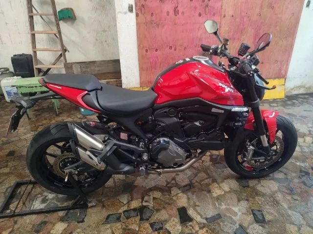 Ducati Monster 937