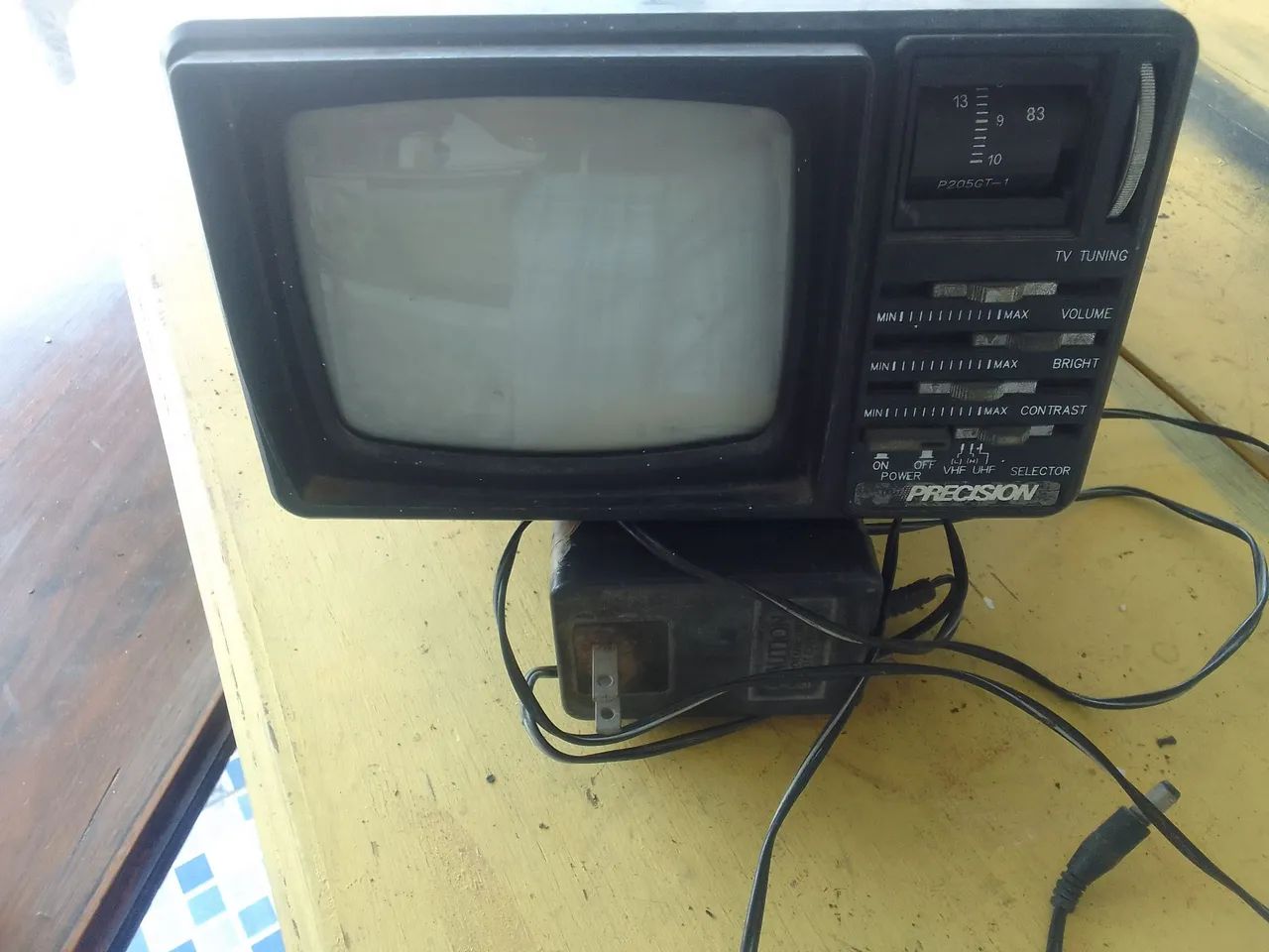 Televisão Portátil Precision - Para Reviver a Nostalgia!