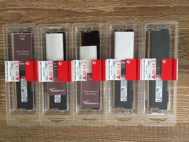Memórias Lacradas - 4Gb Kingston Hyperx Fury Ddr4 2400Mhz Cl15  - Foto 2