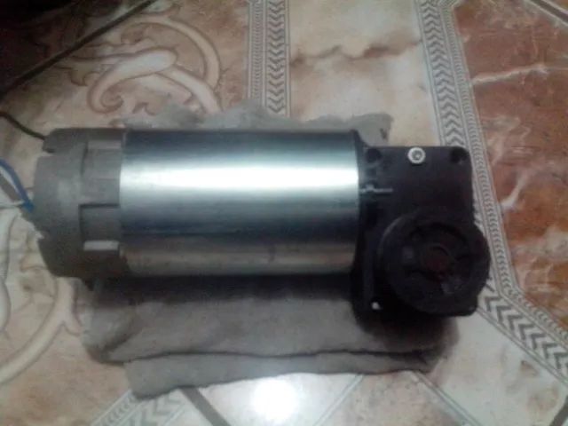 Motoredutor 12 v \ 24v  fonte \ bateria corrente continua, rotação 229 a 365 rpm 