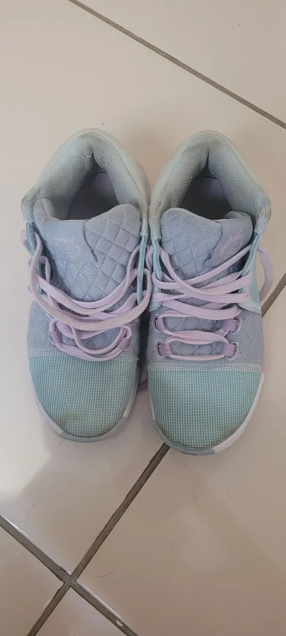 Tênis Lebron Witness 8 Masculino Nike tamanho 39/40
