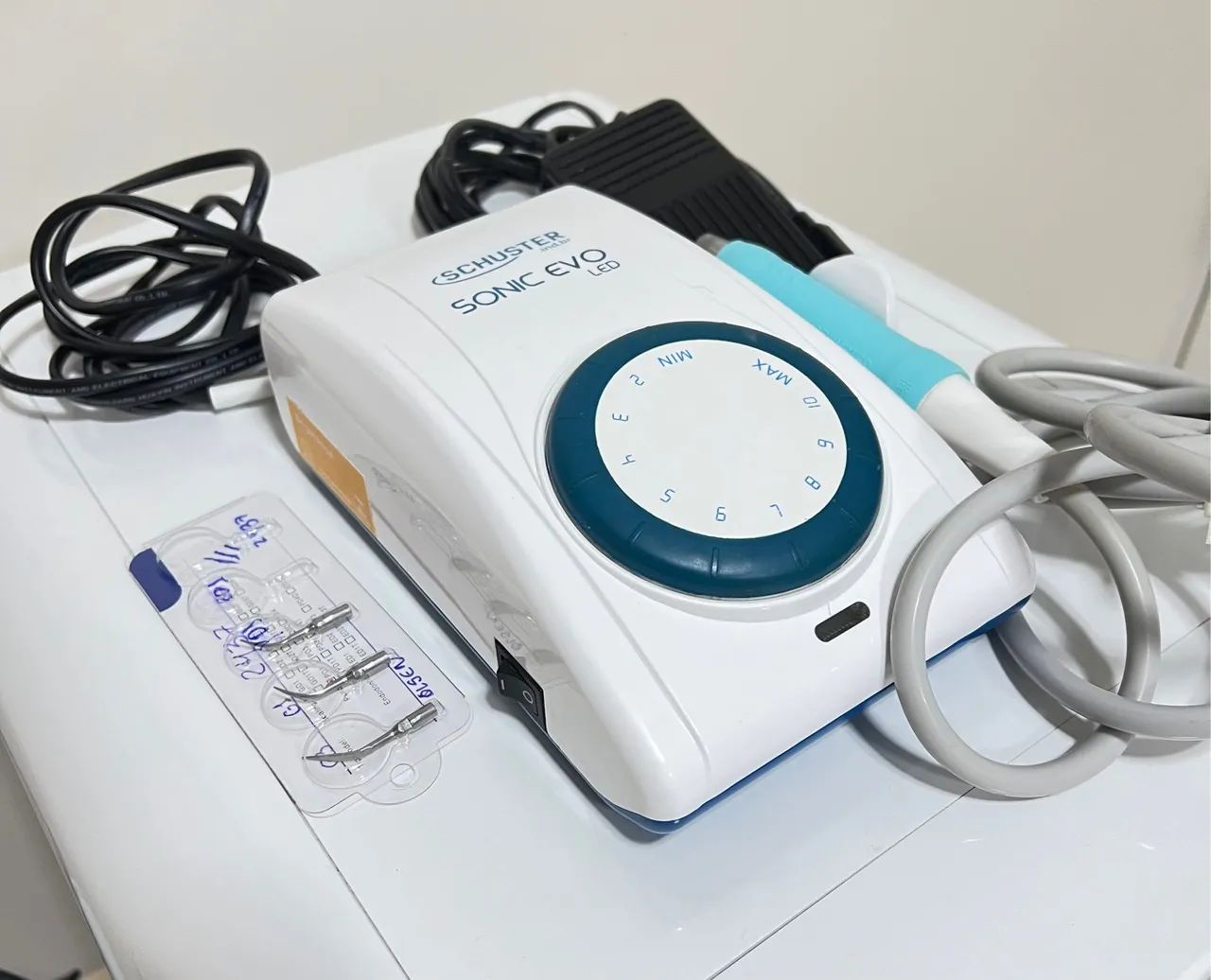Aparelho de Limpeza Ultrassônica Dental Sonic Evo Schuster - Foto 2