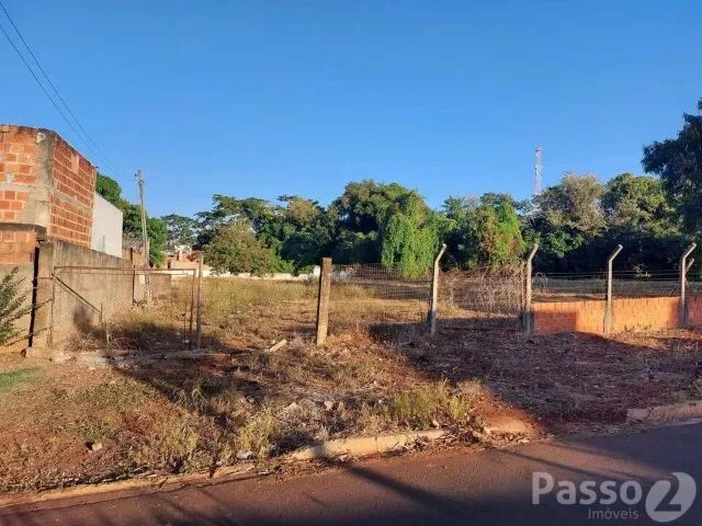 VENDO - TERRENO MEDINDO 2.800 M² 