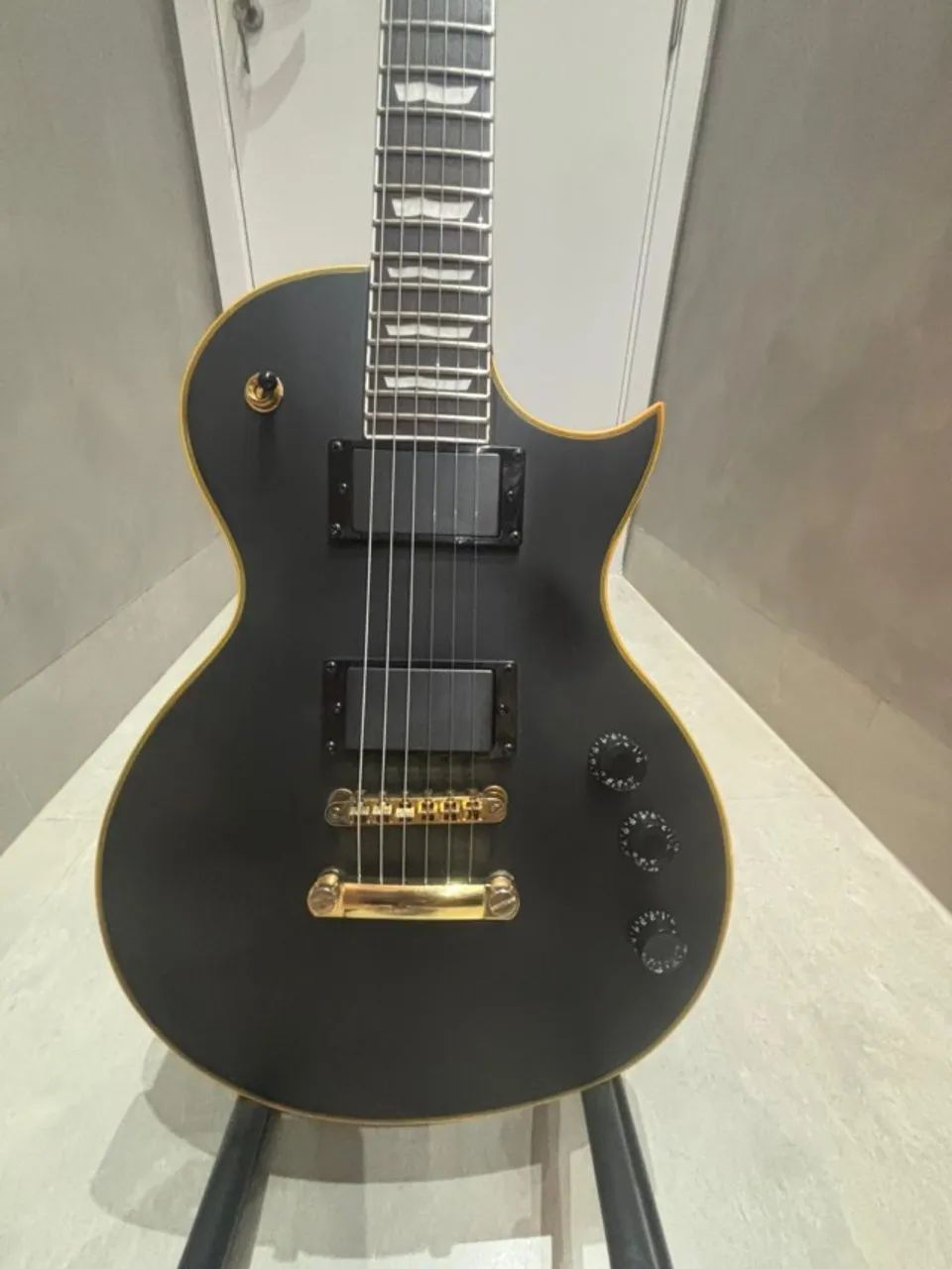 Guitarra Savage 4 Forza (Cópia ESP LTD EC1000) - Foto 6