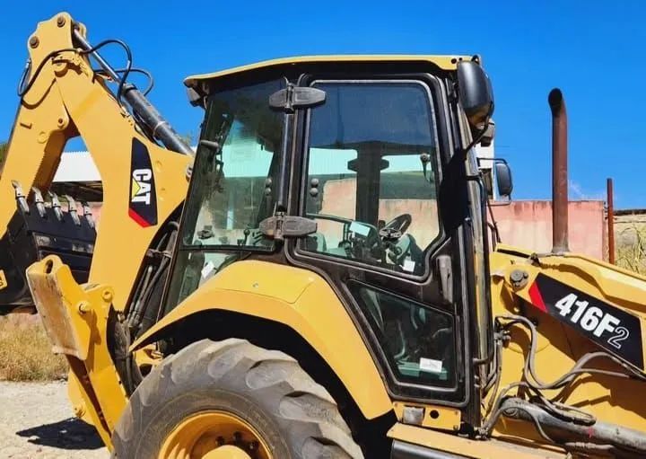 Retroescavadeira cartepillar 416F ano 2020 - Foto 2
