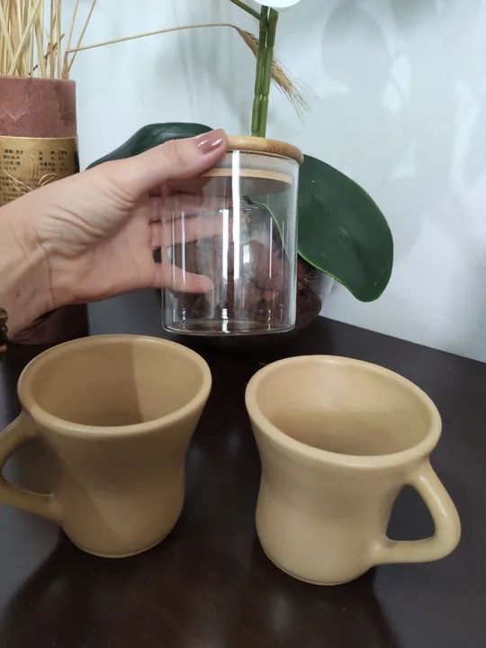 Xícaras cerâmica + açucareiro vidro ou buscoiteira - Foto 2